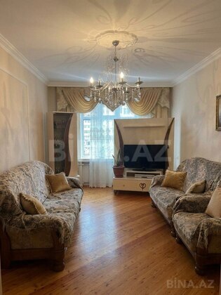 3 otaqlı Köhnə tikili, Xətai r., Bakı