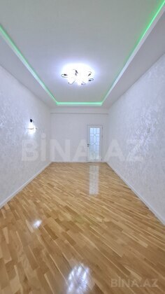 3 otaqlı Yeni tikili, 7-ci mikrorayon q., Bakı