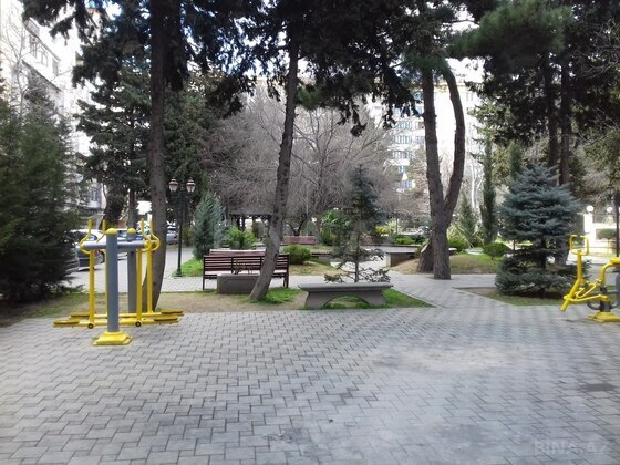 3 otaqlı Köhnə tikili, Azadlıq Prospekti m., Bakı