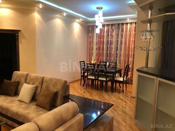 3 otaqlı Yeni tikili, Nizami m., Bakı