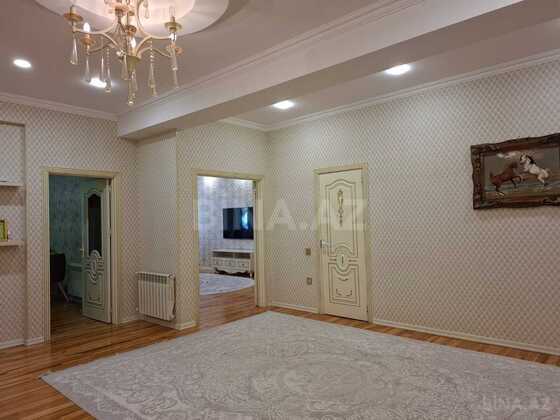 3 otaqlı Yeni tikili, 28 May m., Bakı