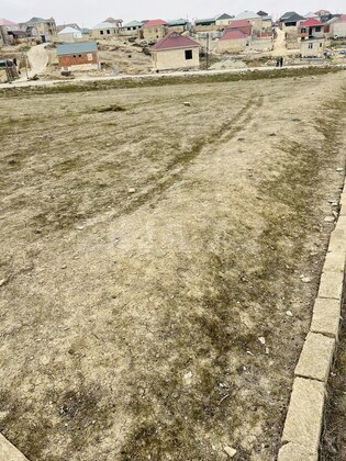 Torpaq Atyalı q., Bakı