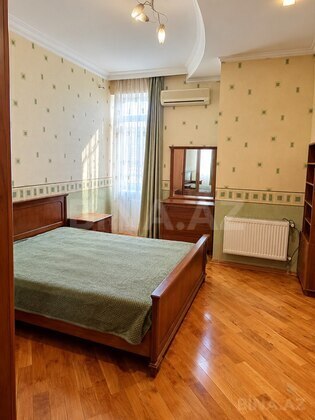 3 otaqlı Yeni tikili, Nizami m., Bakı