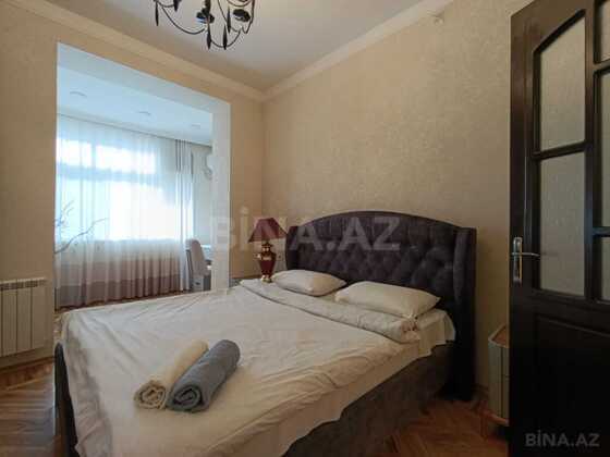 3 otaqlı Köhnə tikili, Sahil m., Bakı