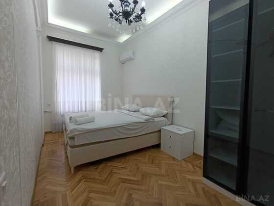 3 otaqlı Köhnə tikili, Sahil m., Bakı