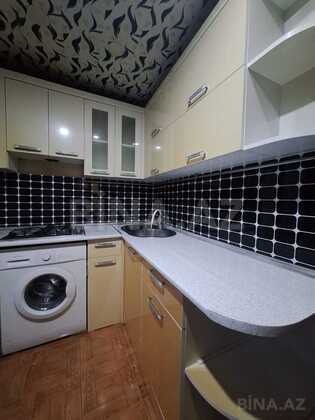 2 otaqlı Köhnə tikili, Elmlər Akademiyası m., Bakı