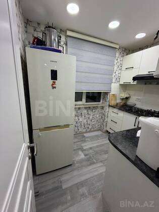 3 otaqlı Köhnə tikili, Qara Qarayev m., Bakı
