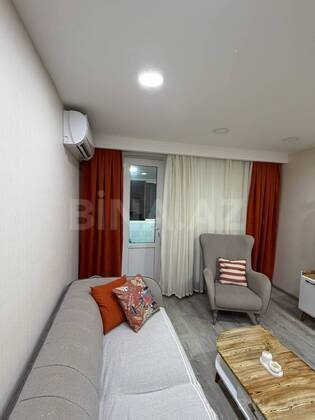 3 otaqlı Köhnə tikili, Qara Qarayev m., Bakı