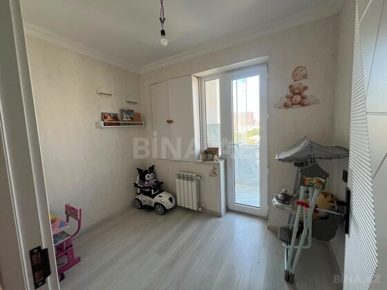 3 otaqlı Köhnə tikili, Memar Əcəmi m., Bakı