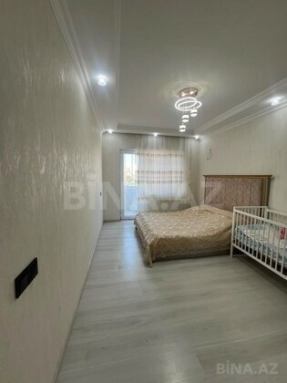 3 otaqlı Köhnə tikili, Memar Əcəmi m., Bakı