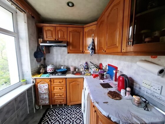 3 otaqlı Köhnə tikili, Qara Qarayev m., Bakı