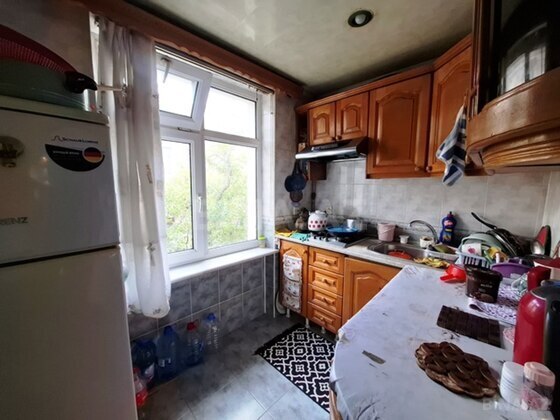 3 otaqlı Köhnə tikili, Qara Qarayev m., Bakı