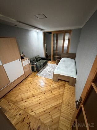 4 otaqlı Köhnə tikili, Bakıxanov q., Bakı
