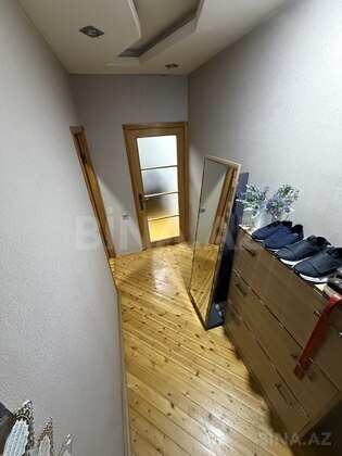 4 otaqlı Köhnə tikili, Bakıxanov q., Bakı