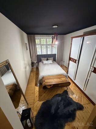 4 otaqlı Köhnə tikili, Bakıxanov q., Bakı