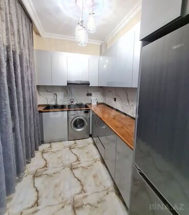 2 otaqlı Köhnə tikili, Memar Əcəmi m., Bakı