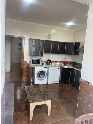 3 otaqlı Yeni tikili, İnşaatçılar m., Bakı
