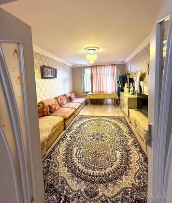 3 otaqlı Köhnə tikili, Bakıxanov q., Bakı