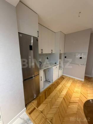 3 otaqlı Köhnə tikili, İnşaatçılar m., Bakı