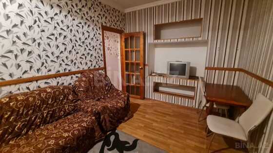 2 otaqlı Köhnə tikili, Nizami m., Bakı