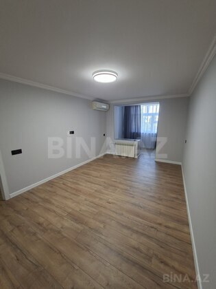 3 otaqlı Köhnə tikili, Qara Qarayev m., Bakı