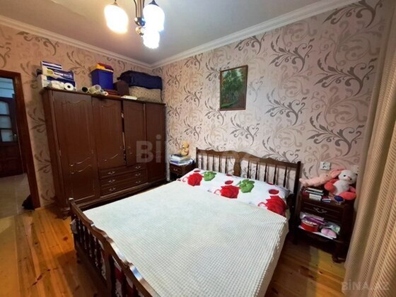 3 otaqlı Köhnə tikili, Neftçilər m., Bakı
