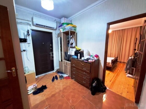 3 otaqlı Köhnə tikili, Neftçilər m., Bakı