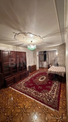 4 otaqlı Köhnə tikili, Əhmədli m., Bakı