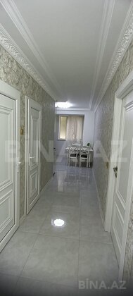 5 otaqlı Köhnə tikili, Gəncə