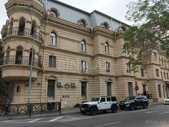 3 otaqlı Köhnə tikili, Nəsimi r., Bakı