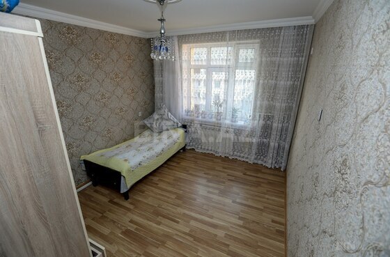 3 otaqlı Köhnə tikili, Əhmədli m., Bakı