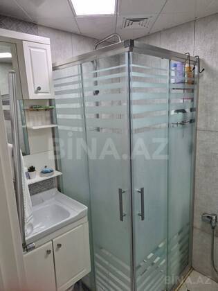 3 otaqlı Köhnə tikili, Qara Qarayev m., Bakı