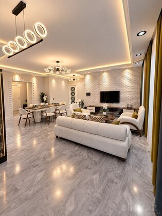3 otaqlı Yeni tikili, 8 Noyabr m., Bakı
