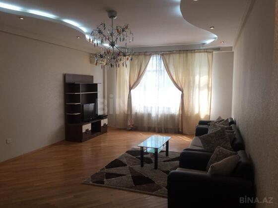 3 otaqlı Yeni tikili, Nizami m., Bakı