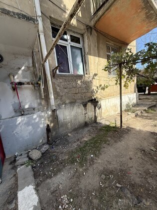 1 otaqlı Köhnə tikili, Neftçilər m., Bakı