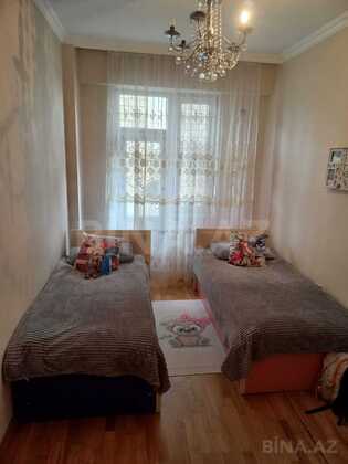 3 otaqlı Yeni tikili, Xırdalan