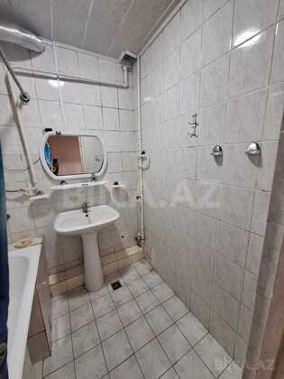 3 otaqlı Köhnə tikili, 8-ci kilometr q., Bakı