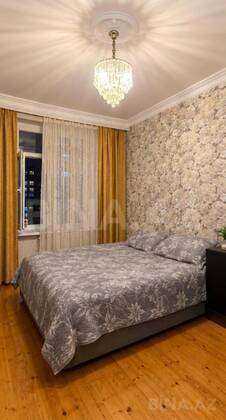 4 otaqlı Köhnə tikili, Bakıxanov q., Bakı