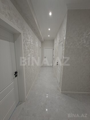 3 otaqlı Yeni tikili, Xırdalan