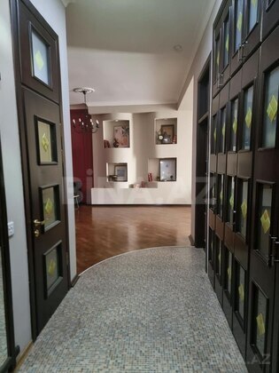 3 otaqlı Yeni tikili, Nizami m., Bakı