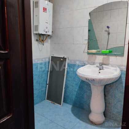 2 otaqlı Köhnə tikili, Bakıxanov q., Bakı