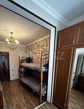 3 otaqlı Köhnə tikili, Bakıxanov q., Bakı