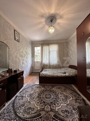 3 otaqlı Köhnə tikili, Memar Əcəmi m., Bakı