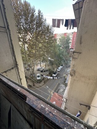 1 otaqlı Köhnə tikili, İnşaatçılar m., Bakı