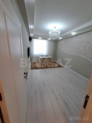 2 otaqlı Yeni tikili, 8-ci mikrorayon q., Bakı