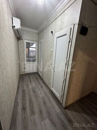 4 otaqlı Köhnə tikili, Bakıxanov q., Bakı
