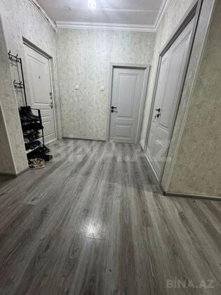 4 otaqlı Köhnə tikili, Bakıxanov q., Bakı