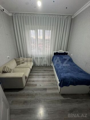 4 otaqlı Köhnə tikili, Bakıxanov q., Bakı