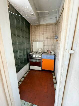 3 otaqlı Köhnə tikili, Elmlər Akademiyası m., Bakı
