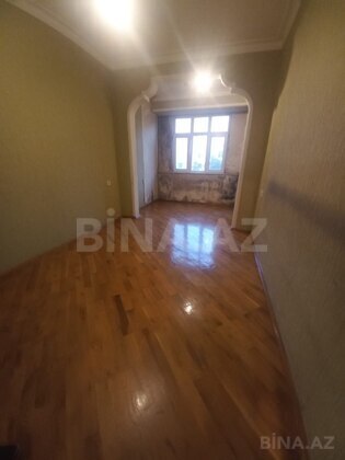 3 otaqlı Köhnə tikili, Əhmədli m., Bakı